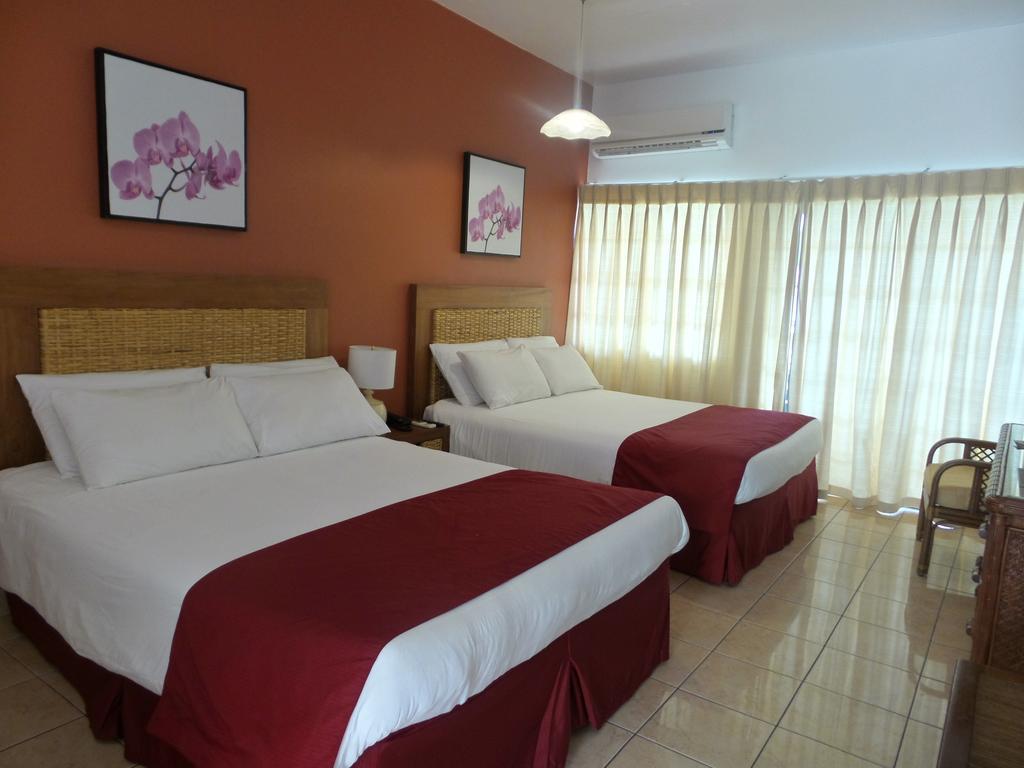 Flamboyant Hotel & Villas St. George's Bagian luar foto