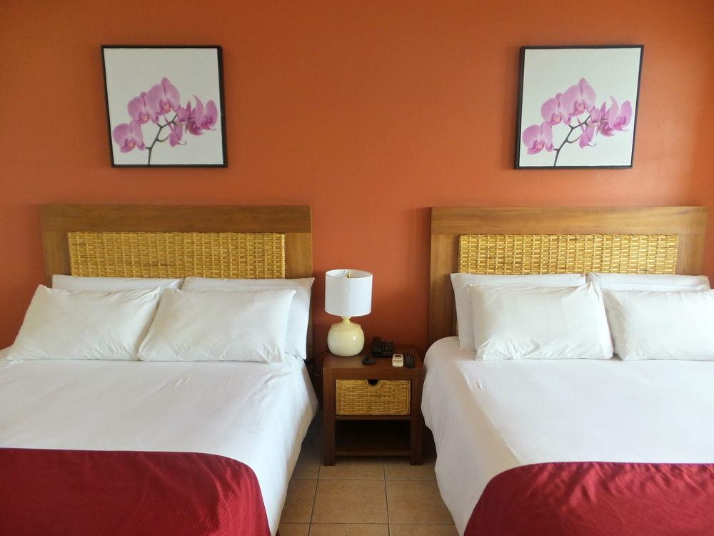 Flamboyant Hotel & Villas St. George's Bagian luar foto
