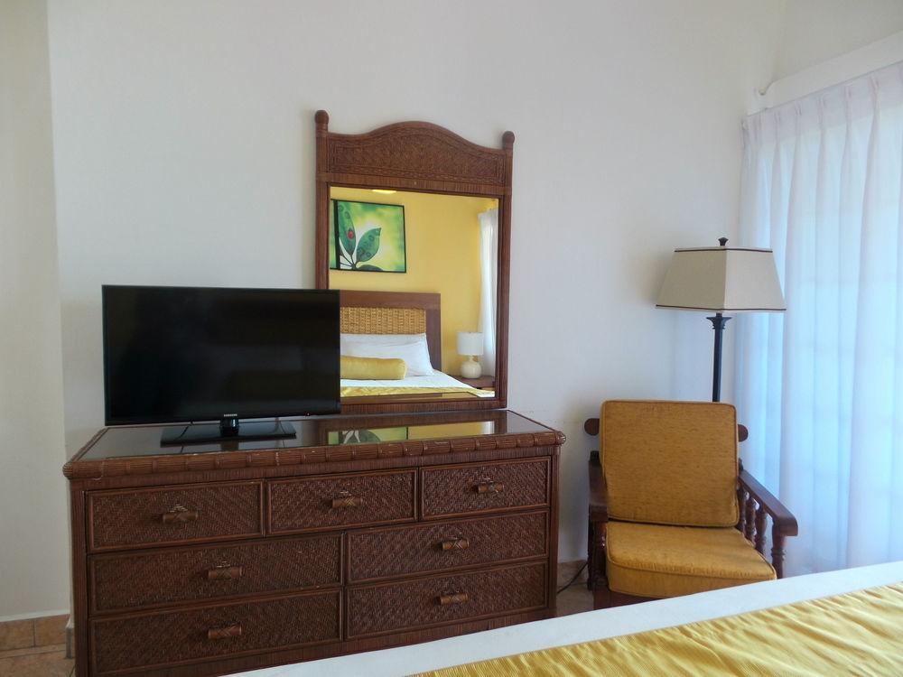 Flamboyant Hotel & Villas St. George's Bagian luar foto