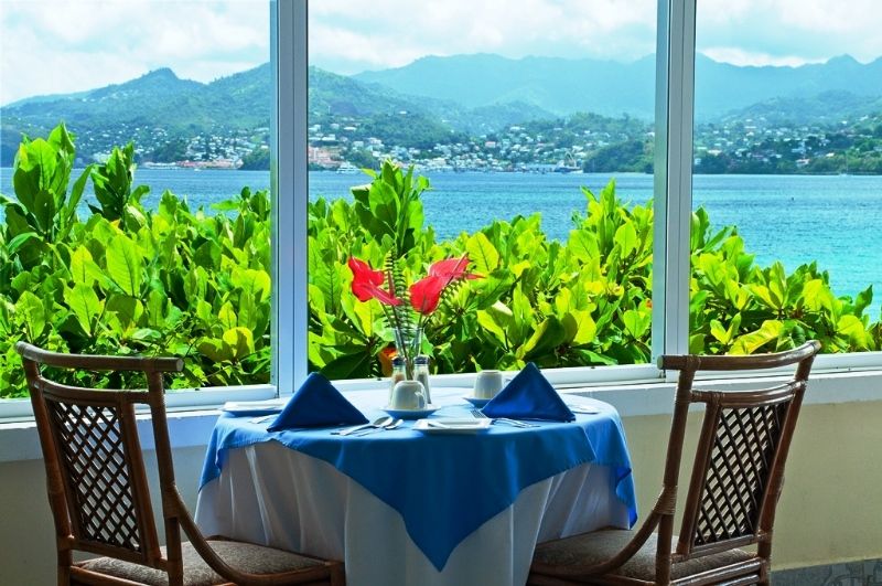 Flamboyant Hotel & Villas St. George's Restoran foto